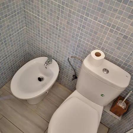 Lägenhet Comfortable Cleo With Large Terrace *