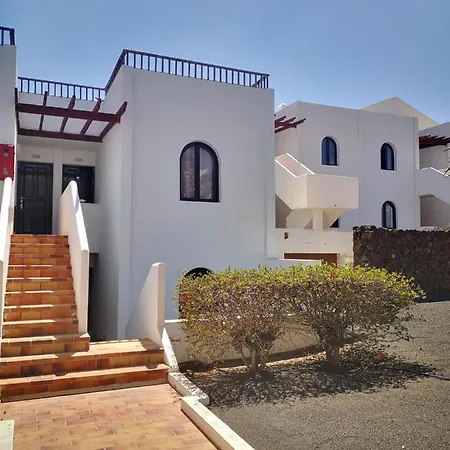 Comfortable Cleo With Large Terrace