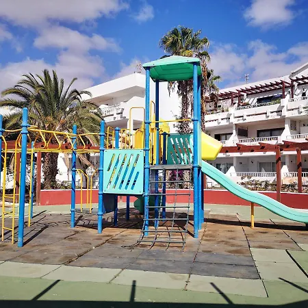 Lägenhet Comfortable Cleo With Large Terrace *