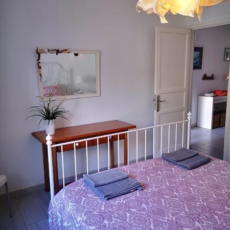 Lägenhet Comfortable Cleo With Large Terrace *