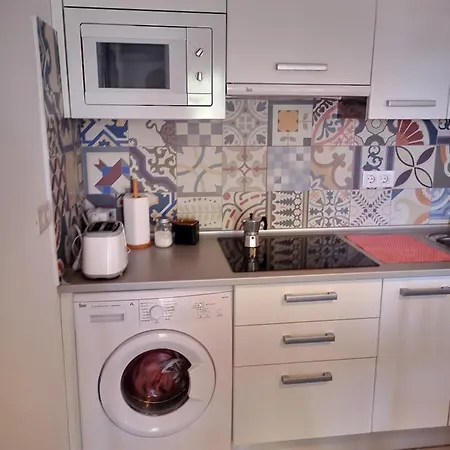 Lägenhet Comfortable Cleo With Large Terrace *