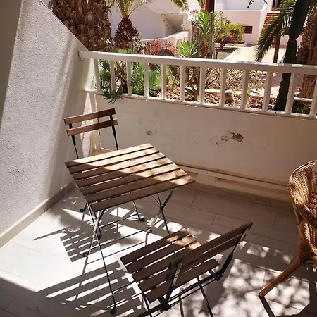 Comfortable Cleo With Large Terrace